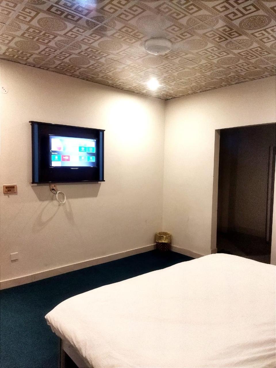 Hotel Royal Sweet 라호르 외부 사진